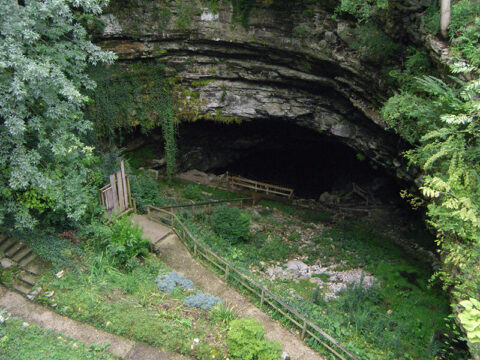 Hidden River Cave & The American Cave Museum - American Cave ...